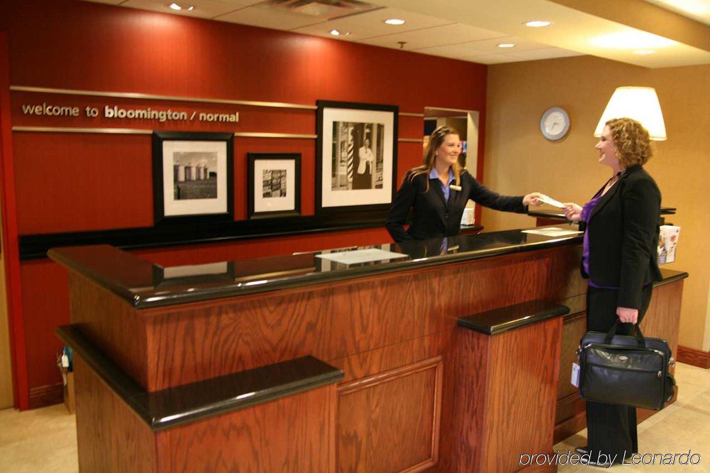 Hampton Inn & Suites Bloomington-Normal Beltér fotó